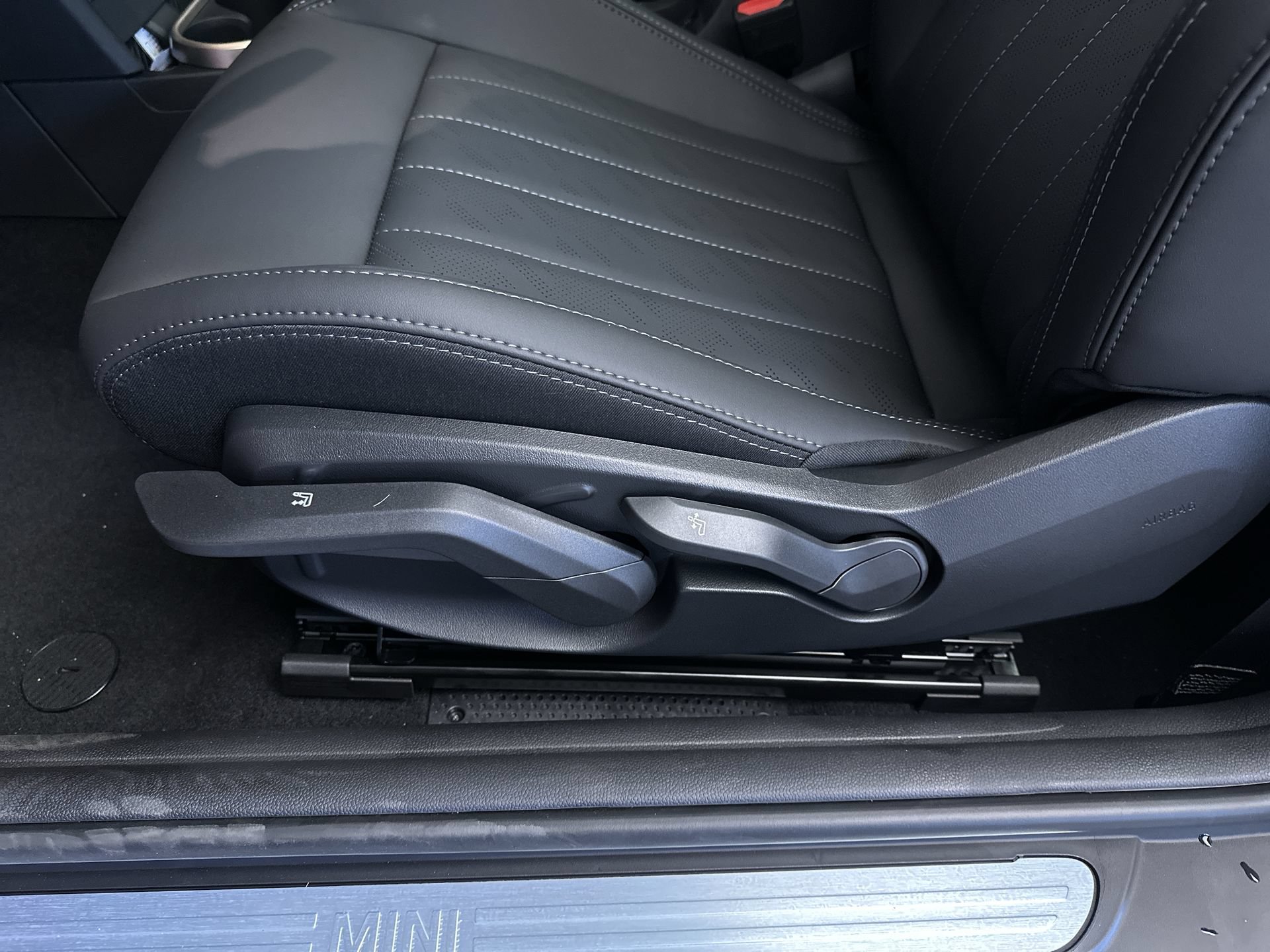 New 2026 MINI Cooper S FWD image 15