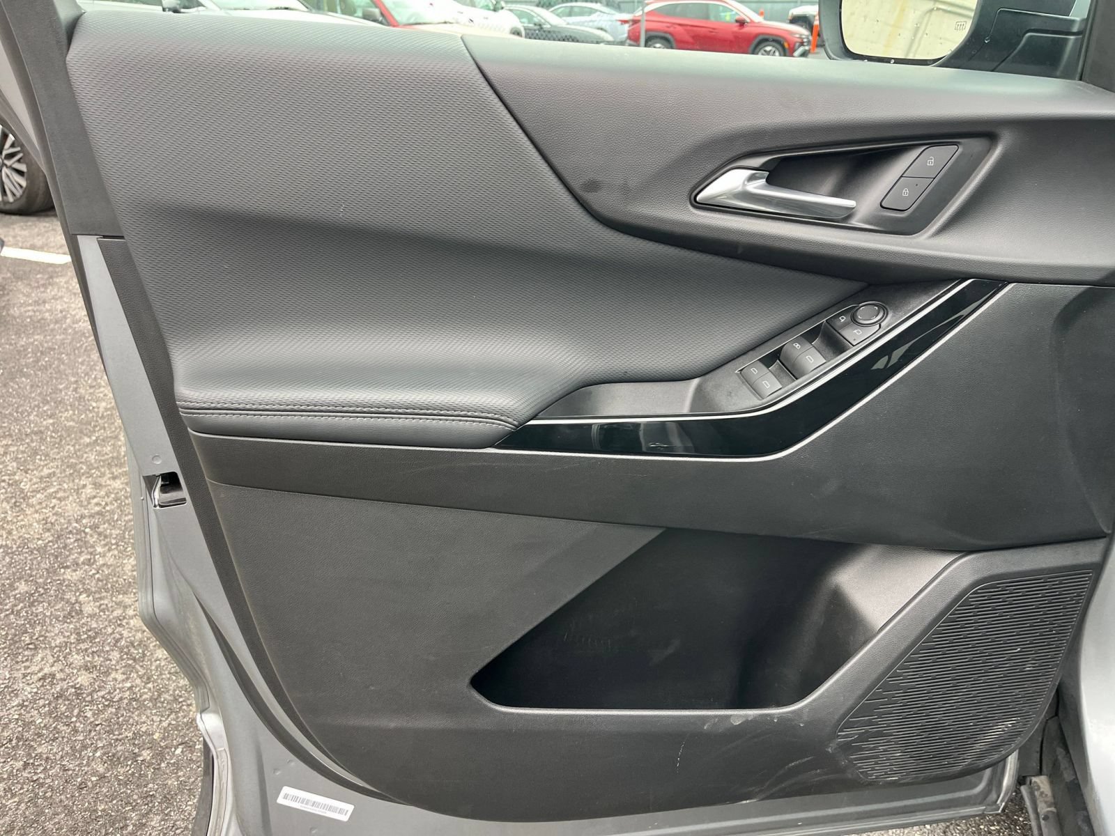 Used 2025 Chevrolet Equinox LT FWD image 18