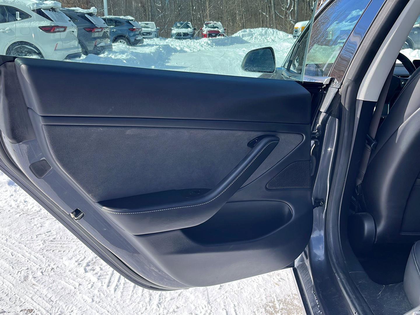 Used 2018 Tesla Model 3 Long Range image 16