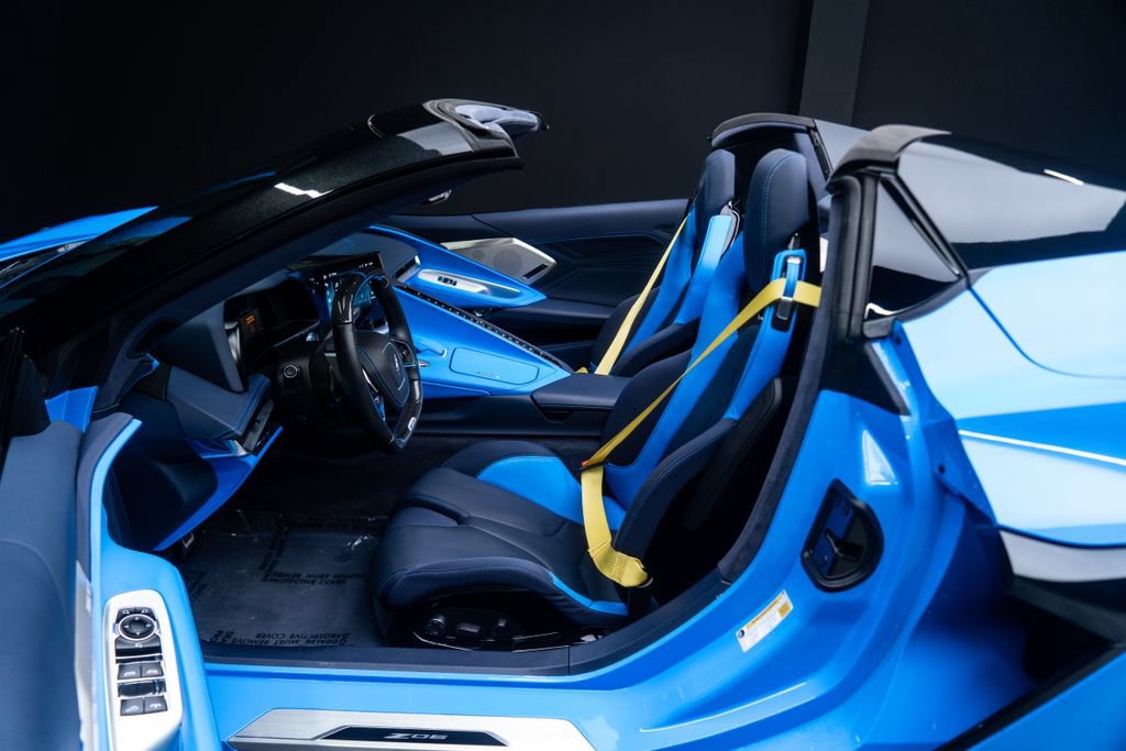Used 2025 Chevrolet Corvette Z06 RWD image 27