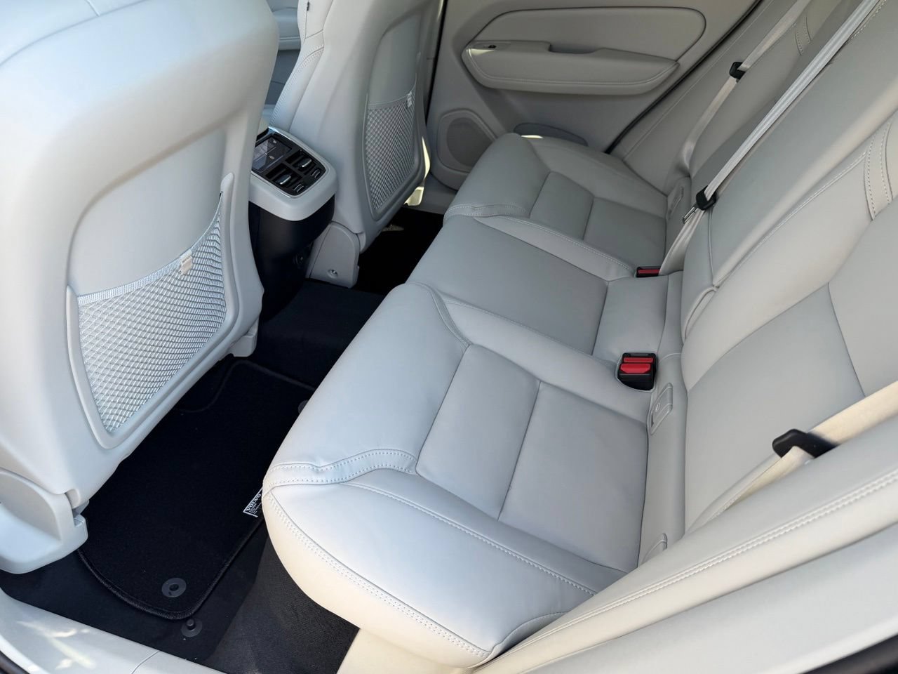 New 2027 Volvo XC60 B5 Ultra AWD/4WD image 20