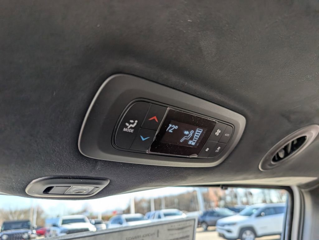 New 2026 Chrysler Pacifica Pinnacle w/ Trailer Tow Group image 39