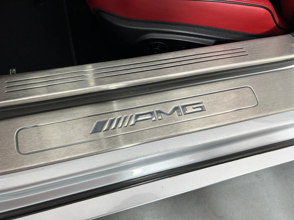 Used 2012 Mercedes-Benz SLS AMG Roadster image 15