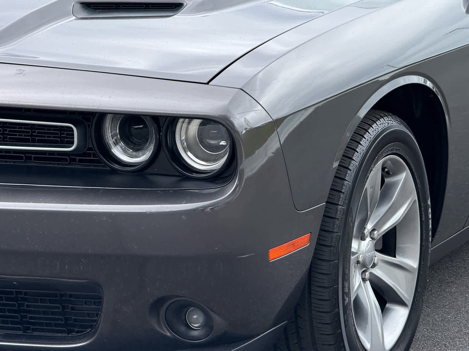 Used 2019 Dodge Challenger SXT w/ Driver Convenience Group RWD image 10