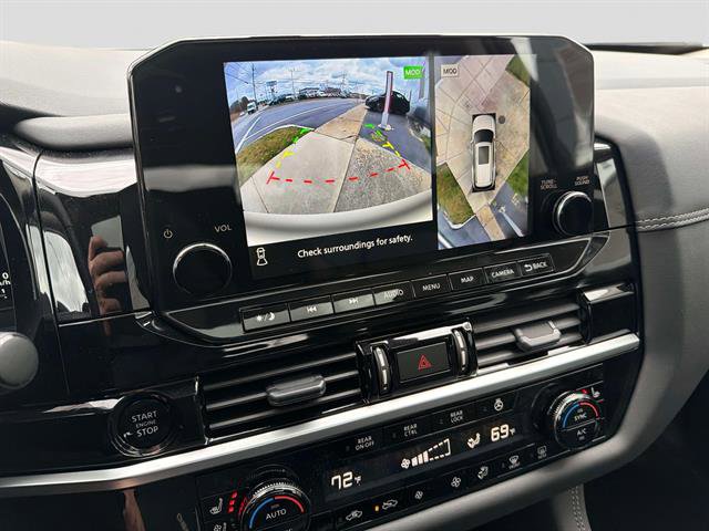 New 2025 Nissan Pathfinder Platinum w/ Black Appearance Package image 10