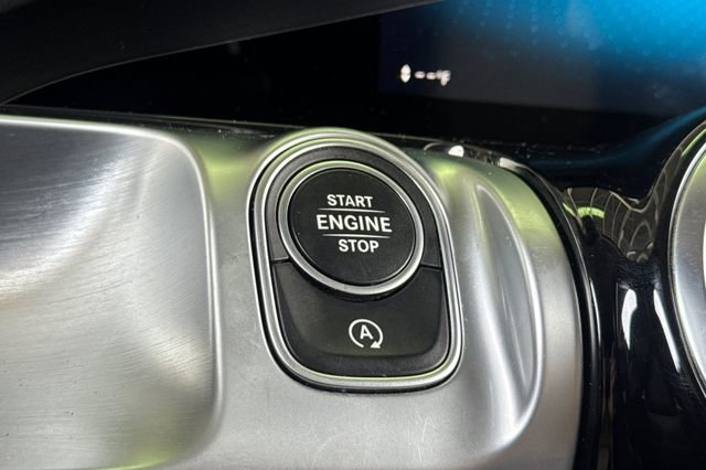 Used 2022 Mercedes-Benz GLB 250 image 33
