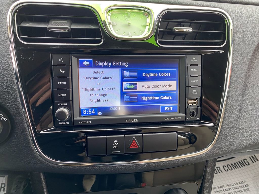 Used 2012 Chrysler 200 Touring FWD image 22
