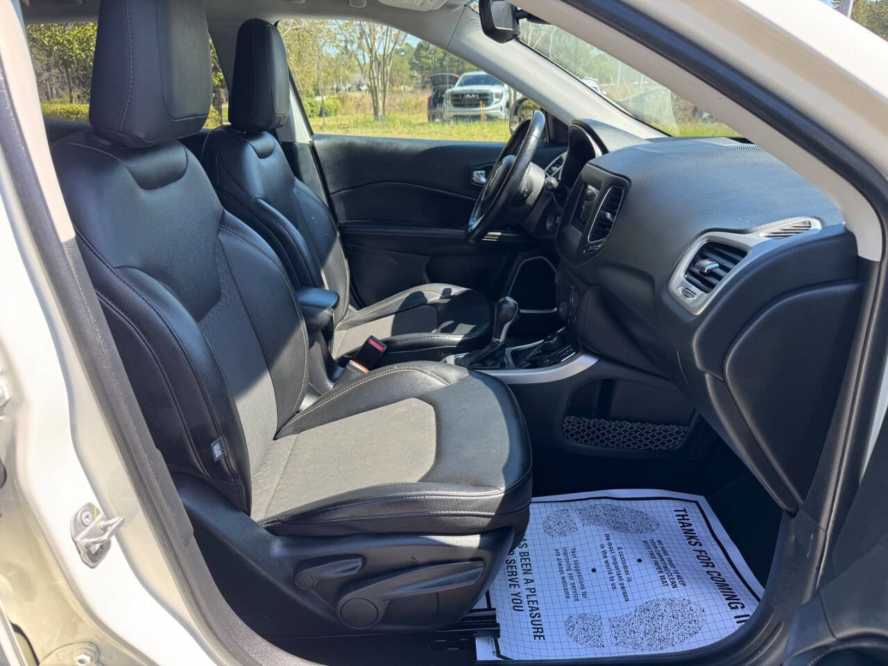 Used 2019 Jeep Compass Latitude image 17