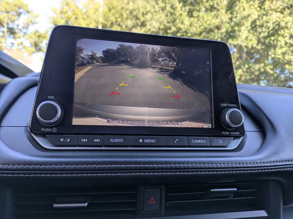 Used 2024 Nissan Rogue SV image 20