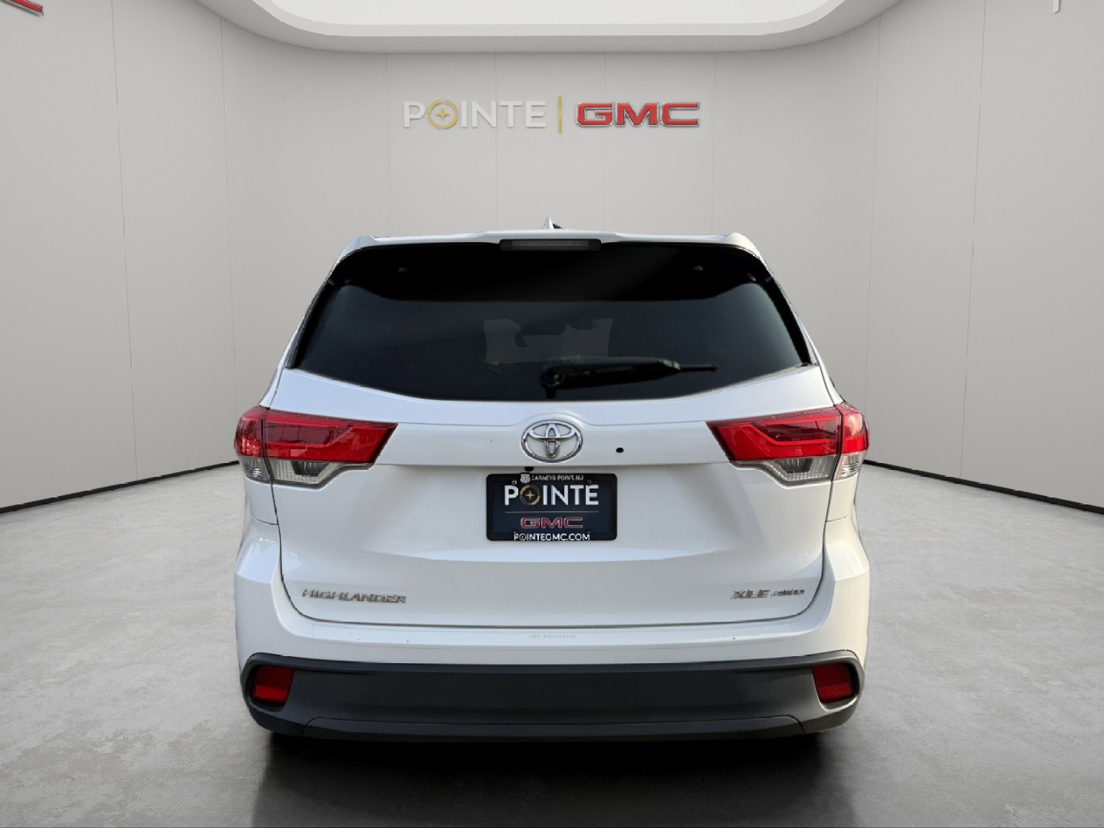 Used 2018 Toyota Highlander XLE image 6