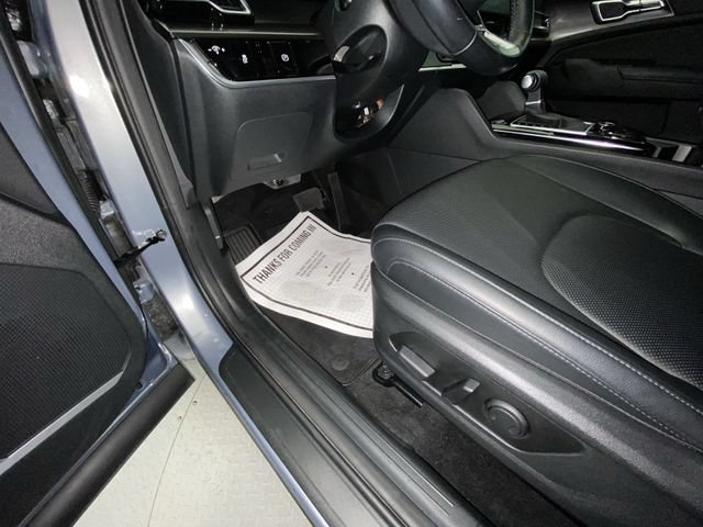 Used 2024 Kia Sportage EX FWD image 12
