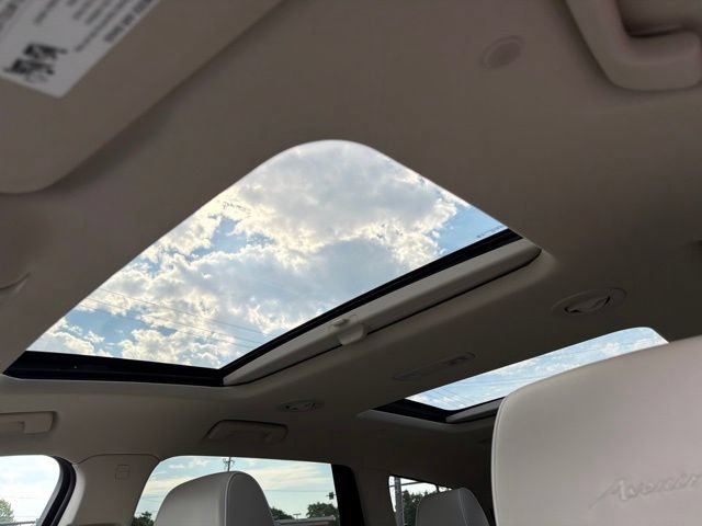 Certified 2024 Buick Enclave Avenir w/ LPO, Floor Liner Package AWD/4WD image 36