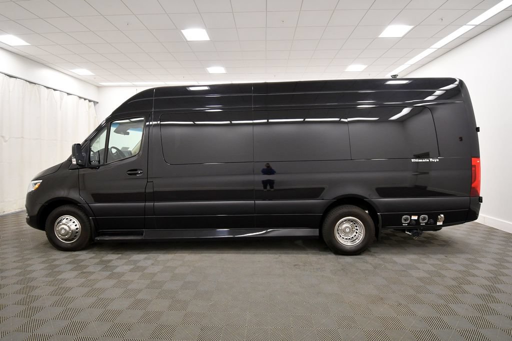 Used 2021 Mercedes-Benz Sprinter 3500 image 4