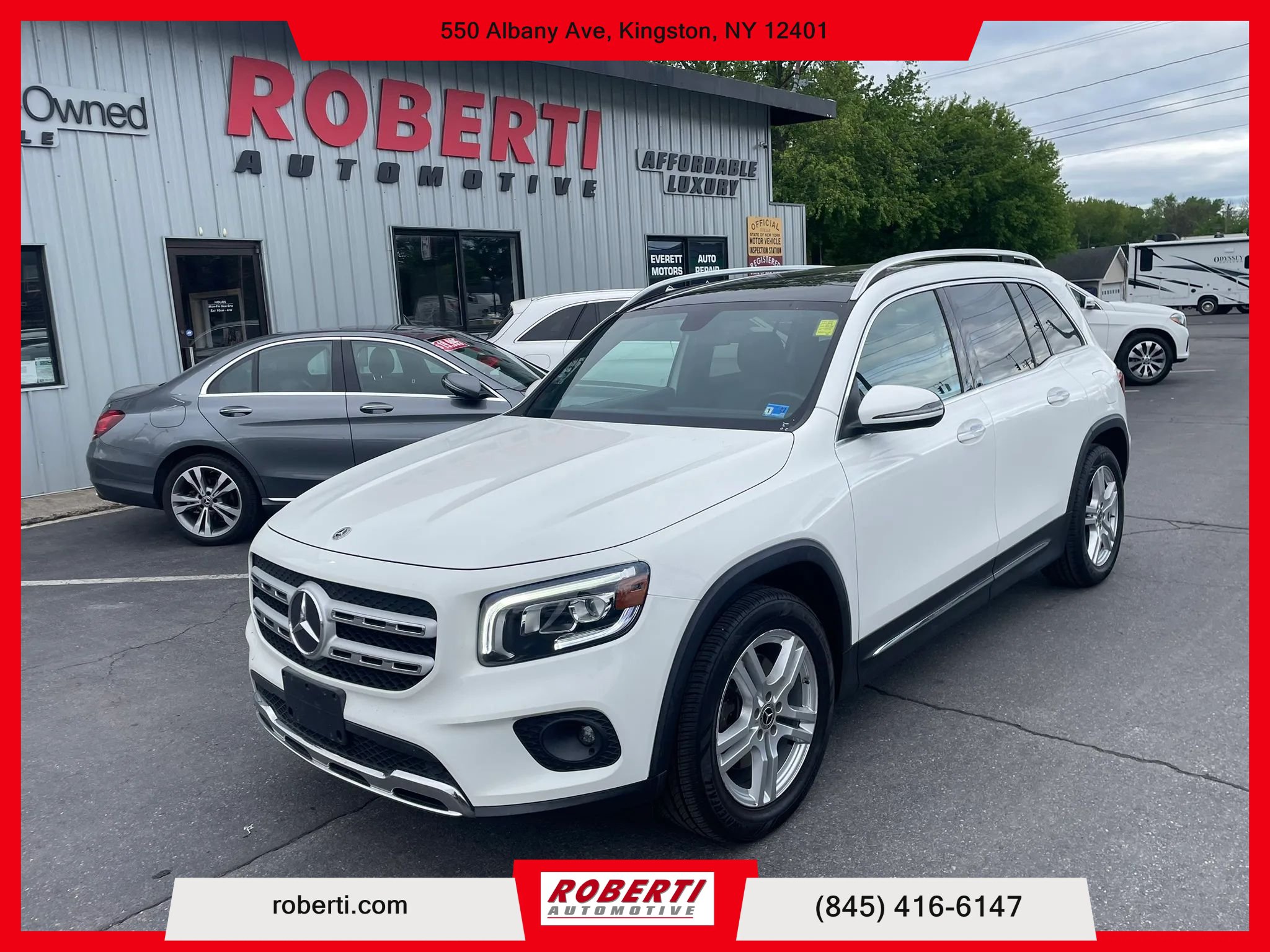 Used 2021 Mercedes-Benz GLB 250 4MATIC w/ Premium Package image 1