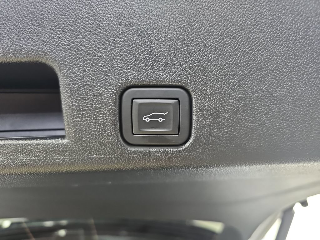 Certified 2024 Chevrolet Traverse RS w/ LPO, Floor Liner Package AWD/4WD image 18