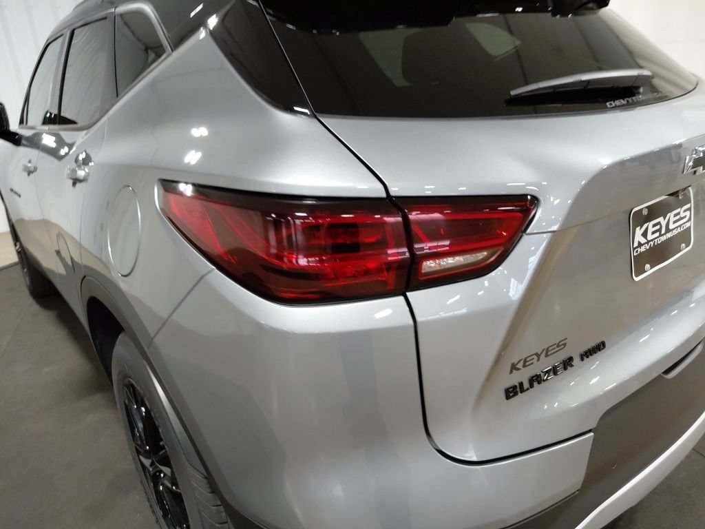 New 2026 Chevrolet Blazer LT w/ Sound & Technology Package AWD/4WD image 16