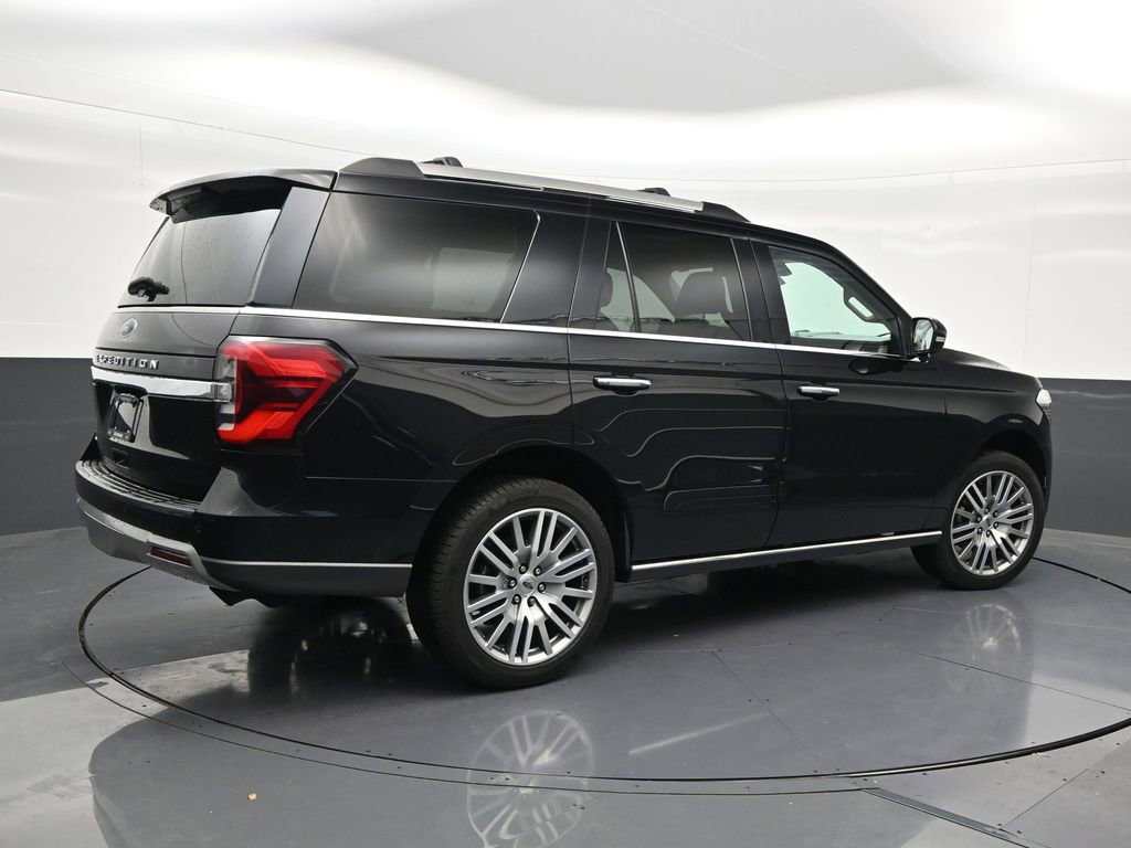 Used 2023 Ford Expedition Limited RWD image 5