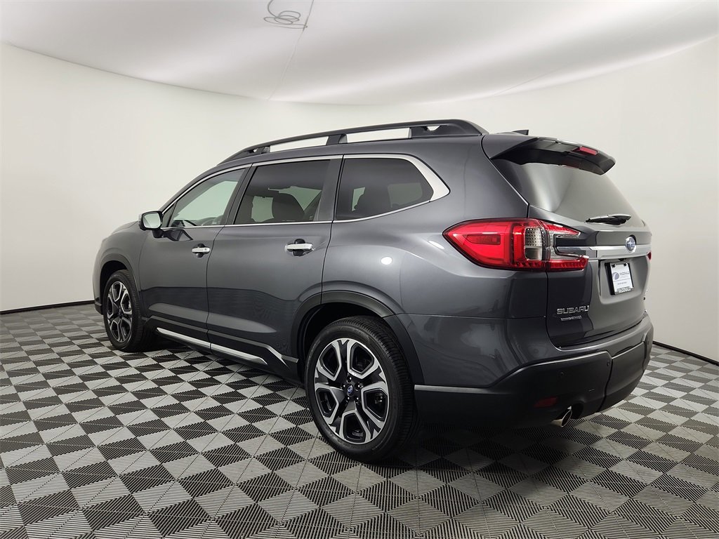 Used 2023 Subaru Ascent Touring image 3