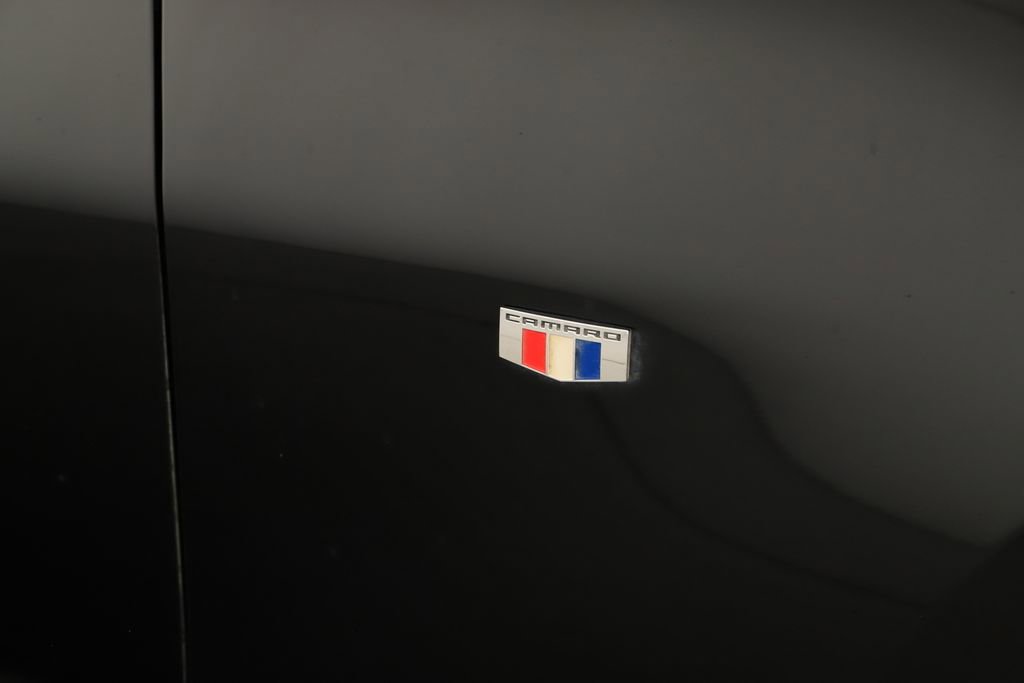 Used 2020 Chevrolet Camaro LT RWD image 35