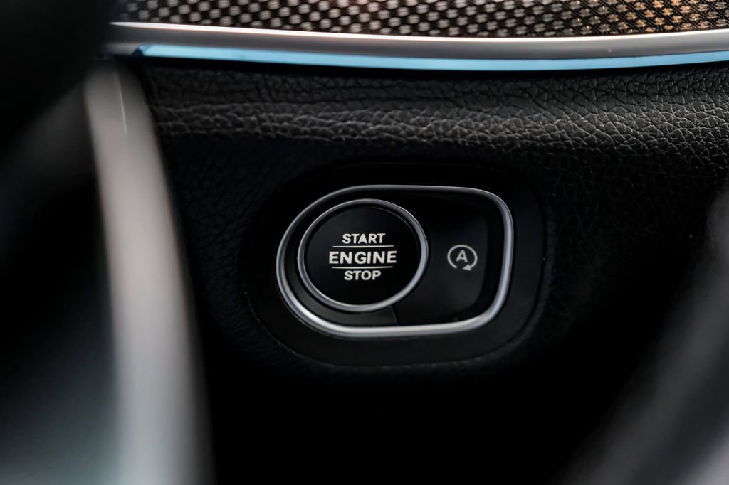 Used 2021 Mercedes-Benz GLS 580 4MATIC image 20