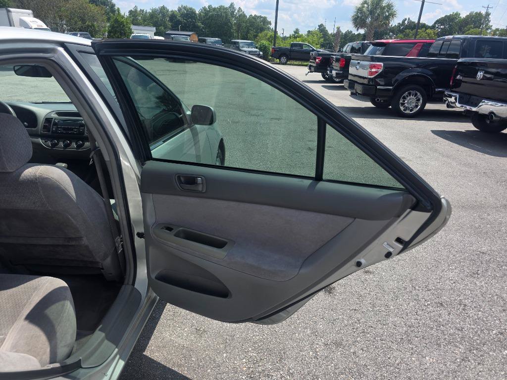 Used 2002 Toyota Camry LE FWD image 12