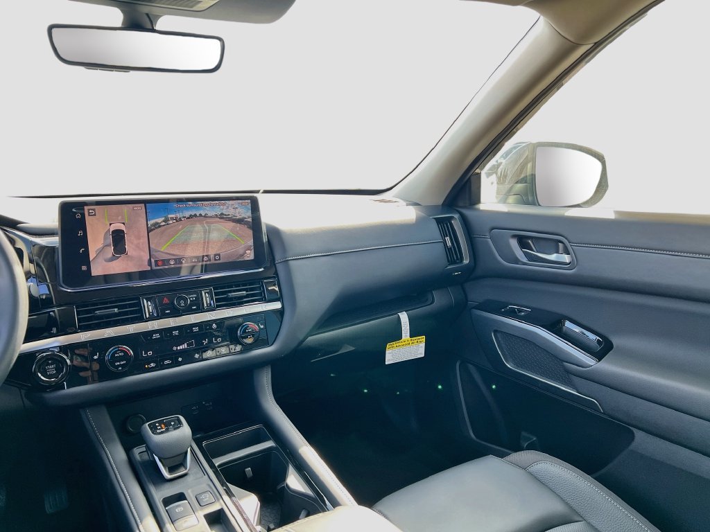 New 2026 Nissan Pathfinder SL FWD image 22