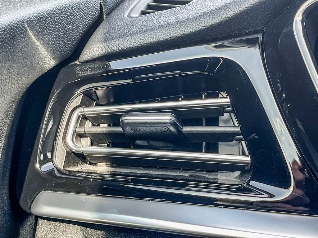 Used 2022 Kia Niro EX Premium image 60