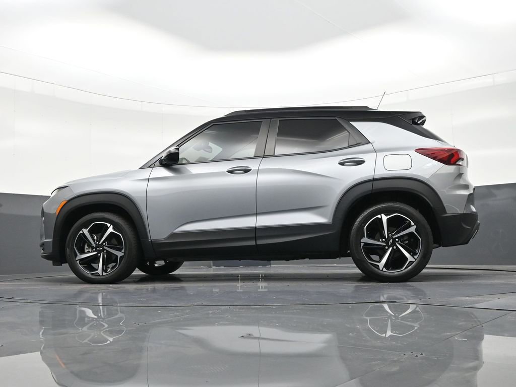 Used 2023 Chevrolet TrailBlazer RS w/ Sun and Liftgate Package image 24