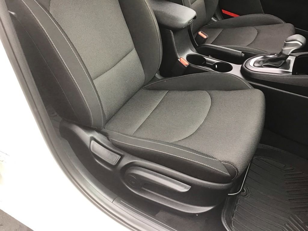 Used 2024 Kia Forte LXS FWD image 11