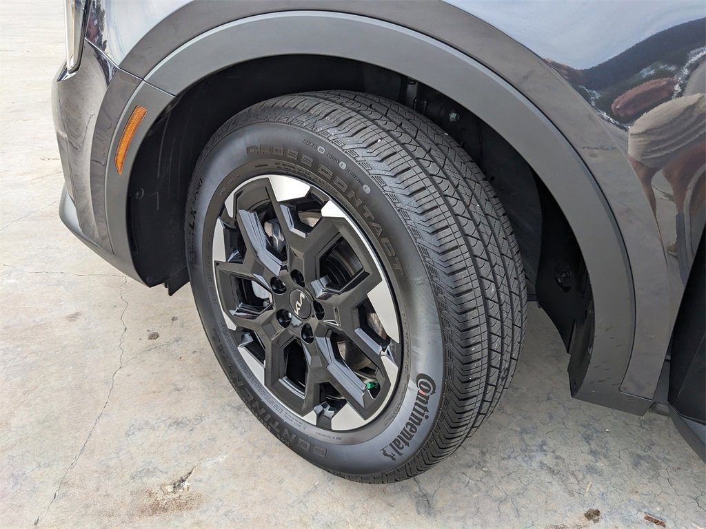 Certified 2025 Kia Sorento S w/ Panoramic Sunroof Package image 38