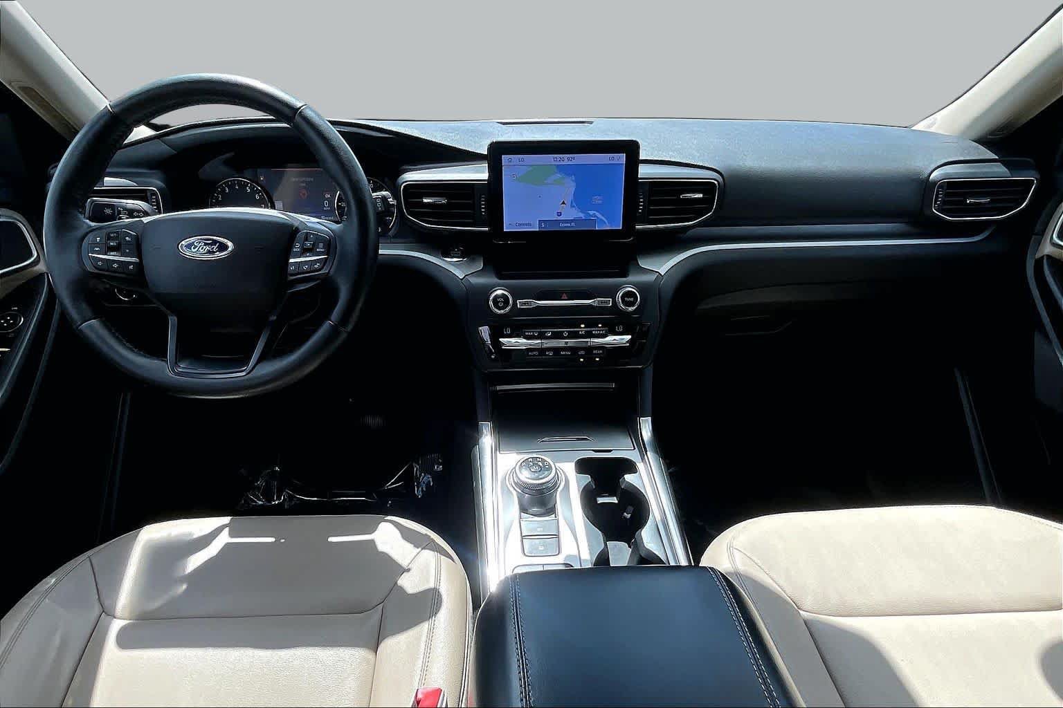 Used 2020 Ford Explorer XLT w/ Equipment Group 202A RWD image 15