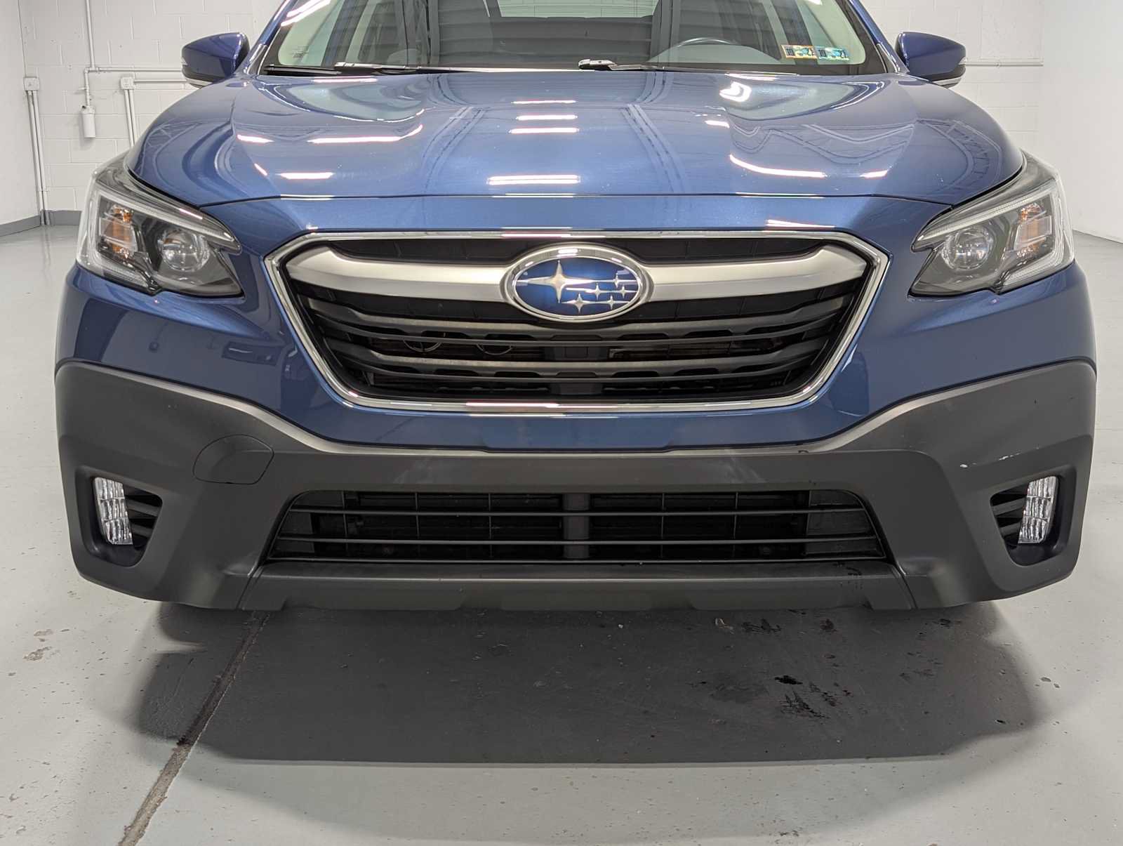 Used 2021 Subaru Outback Premium w/ Popular Package #1 AWD/4WD image 2