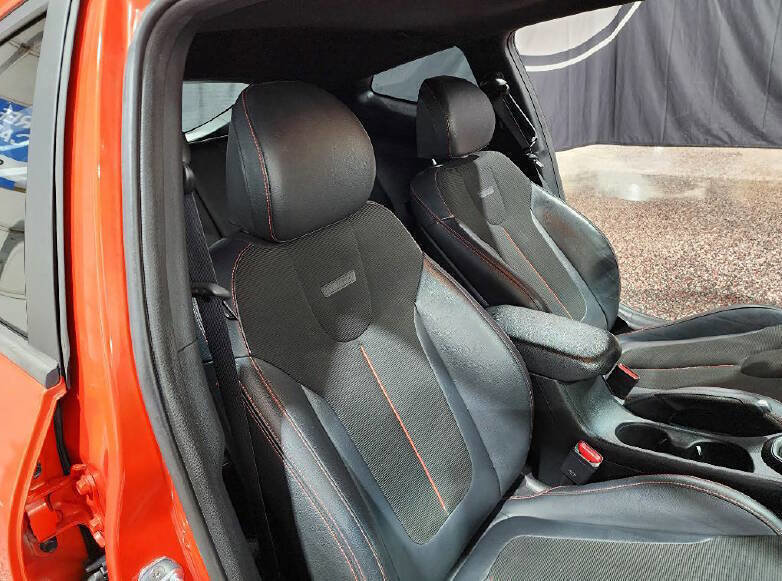 Used 2019 Hyundai Veloster 2.0 Premium FWD image 12