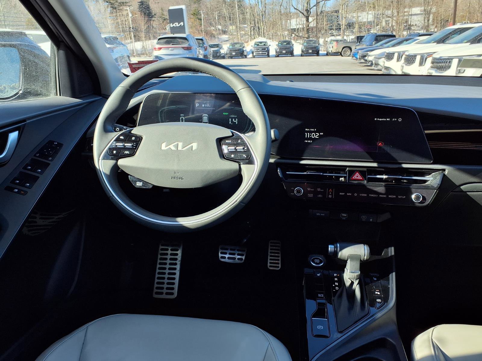 Certified 2023 Kia Niro EX Touring image 8