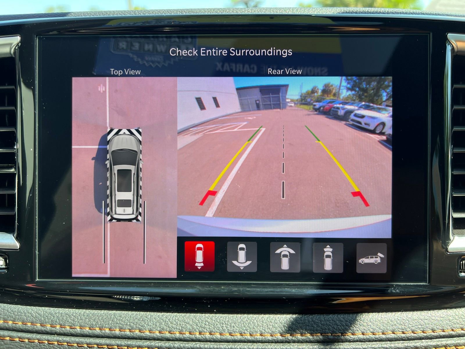 Used 2023 Chrysler Pacifica Pinnacle FWD image 46