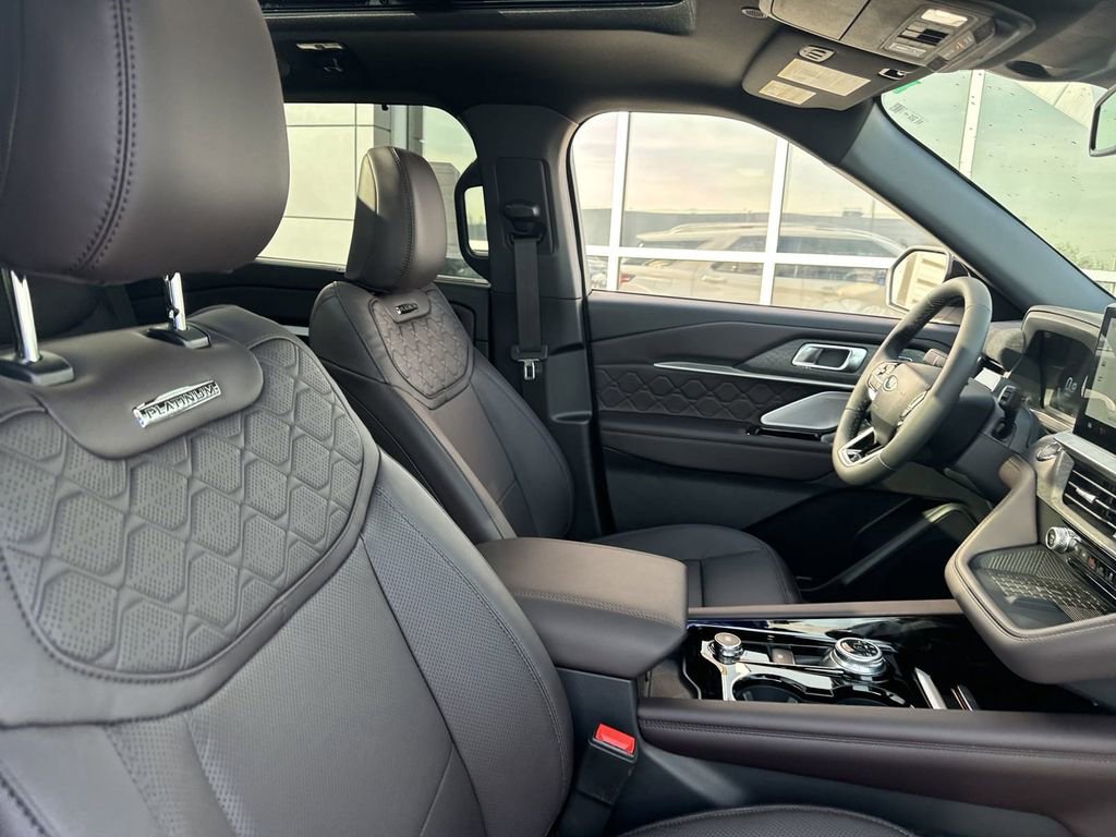 New 2025 Ford Explorer Platinum w/ LUX Leather Package image 15