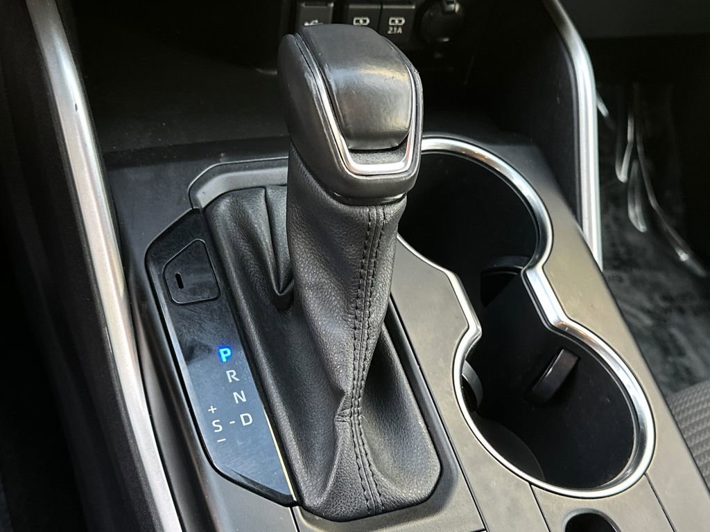 Used 2021 Toyota Highlander LE AWD/4WD image 28