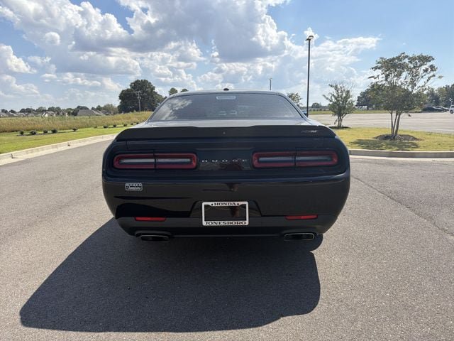 Used 2022 Dodge Challenger R/T RWD image 4