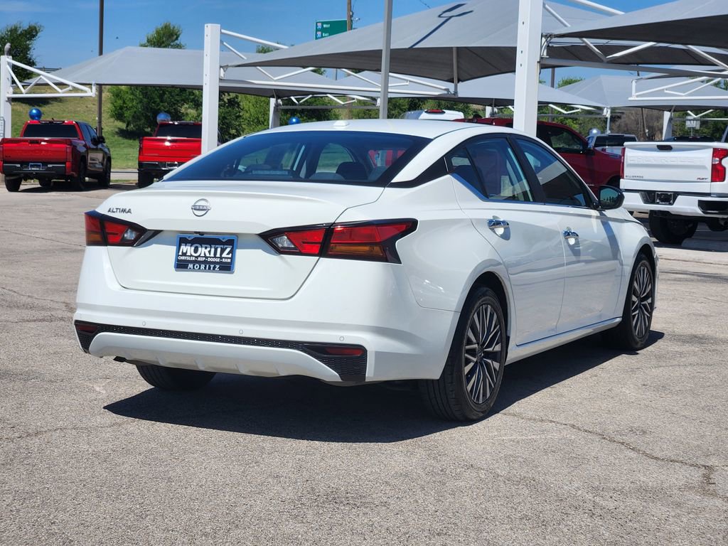 Used 2025 Nissan Altima 2.5 SV FWD image 5