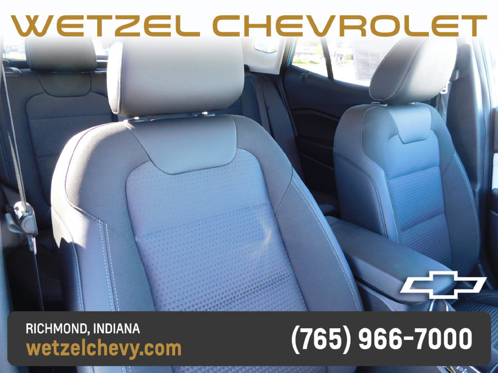 Used 2025 Chevrolet Trax LT w/ Driver Confidence Package FWD image 18