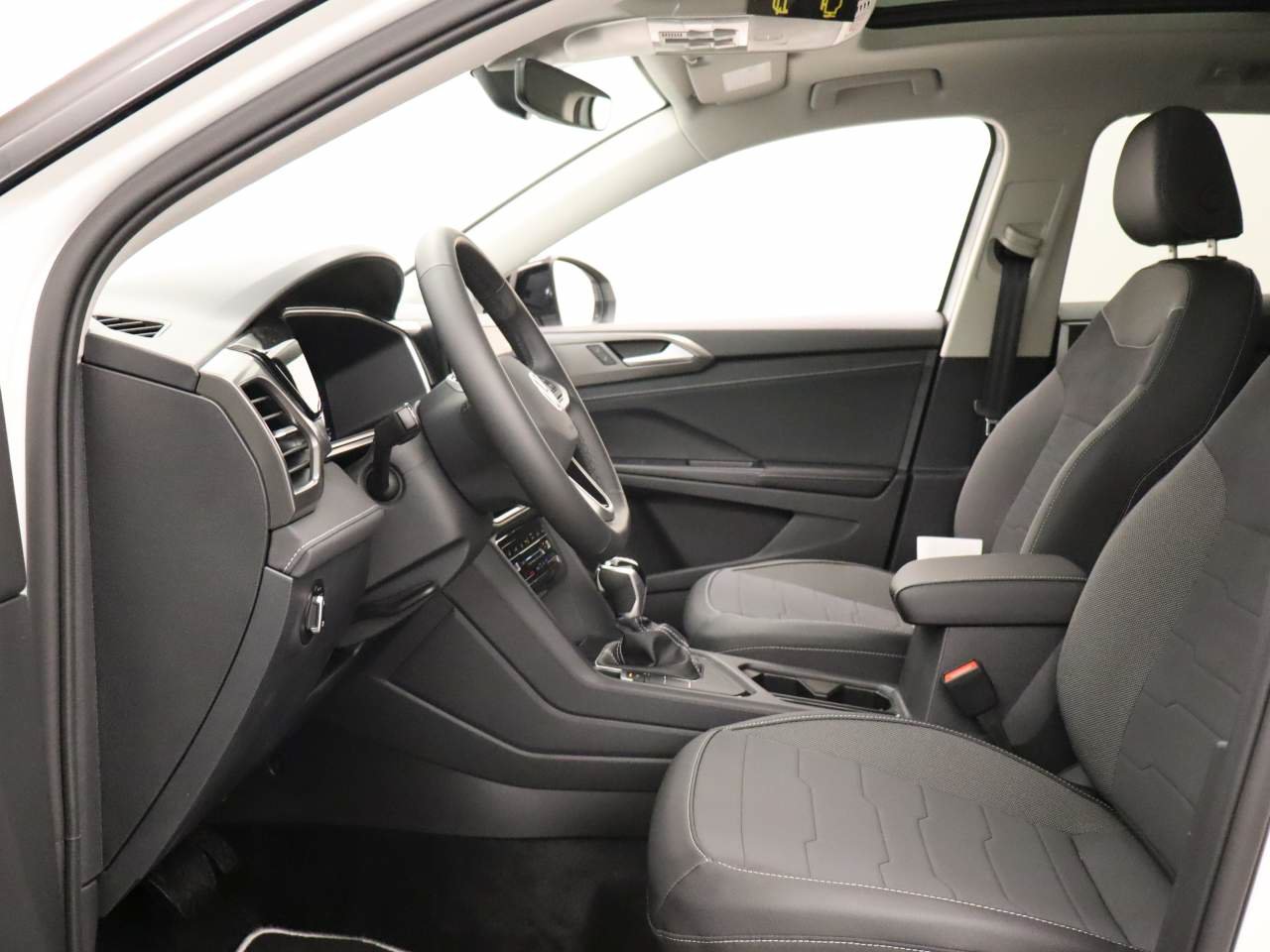 New 2026 Volkswagen Taos SE FWD image 14