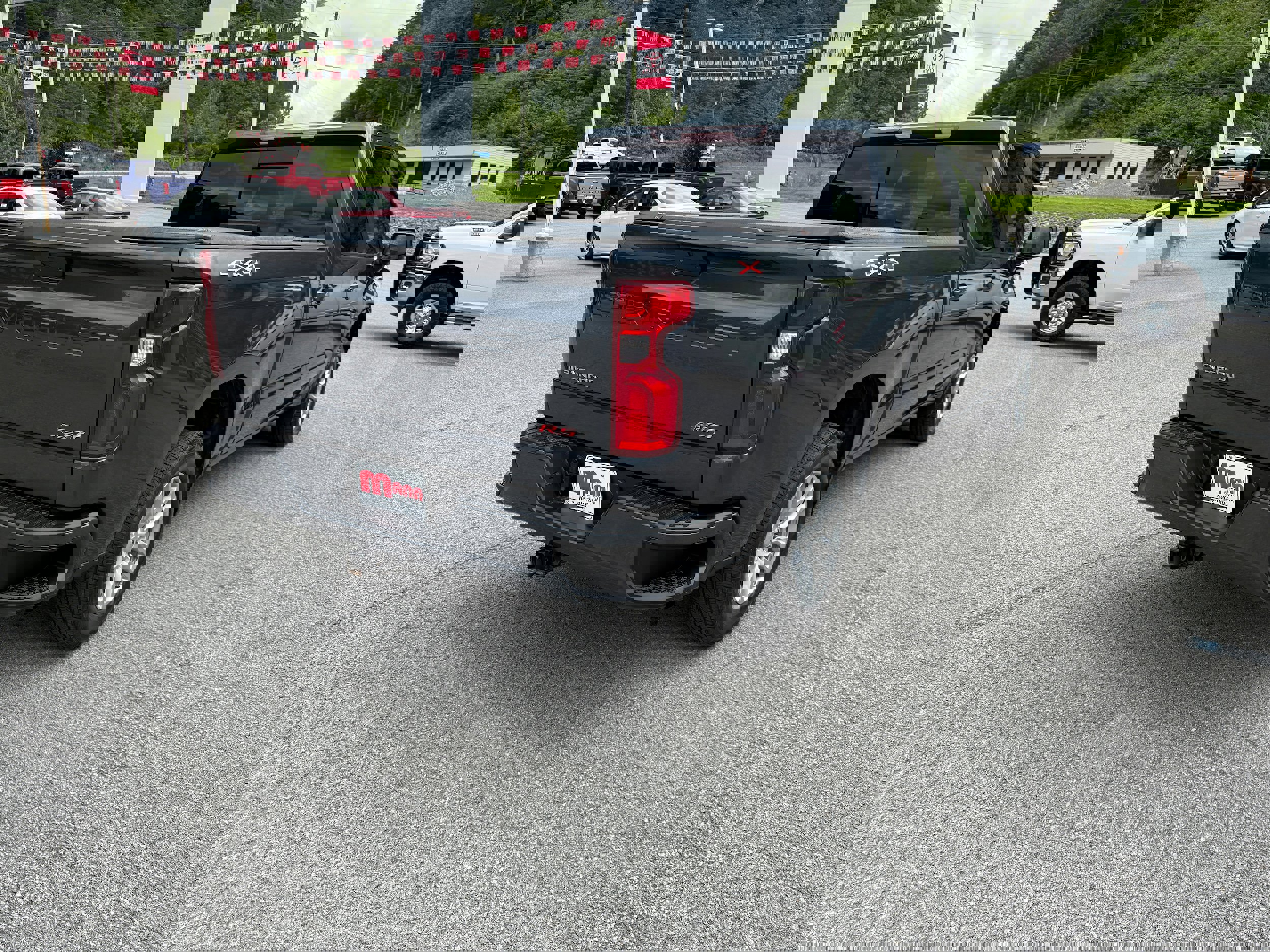 Used 2022 Chevrolet Silverado 1500 RST w/ Convenience Package II image 7