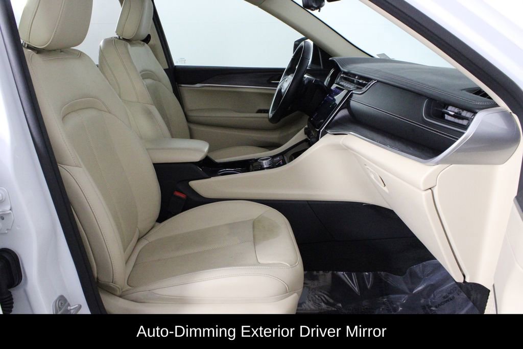 Used 2021 Jeep Grand Cherokee L Limited w/ Luxury Tech Group II image 18