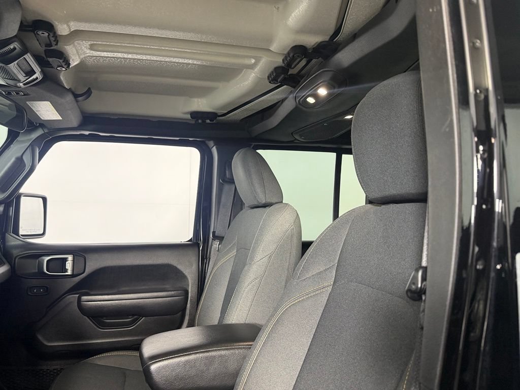 Used 2024 Jeep Wrangler Unlimited AWD/4WD image 22