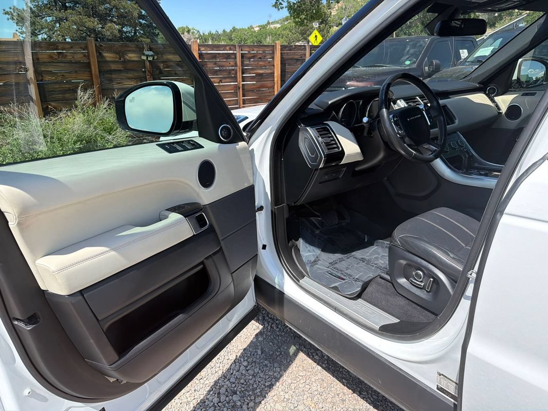 Used 2016 Land Rover Range Rover Sport HSE AWD/4WD image 9
