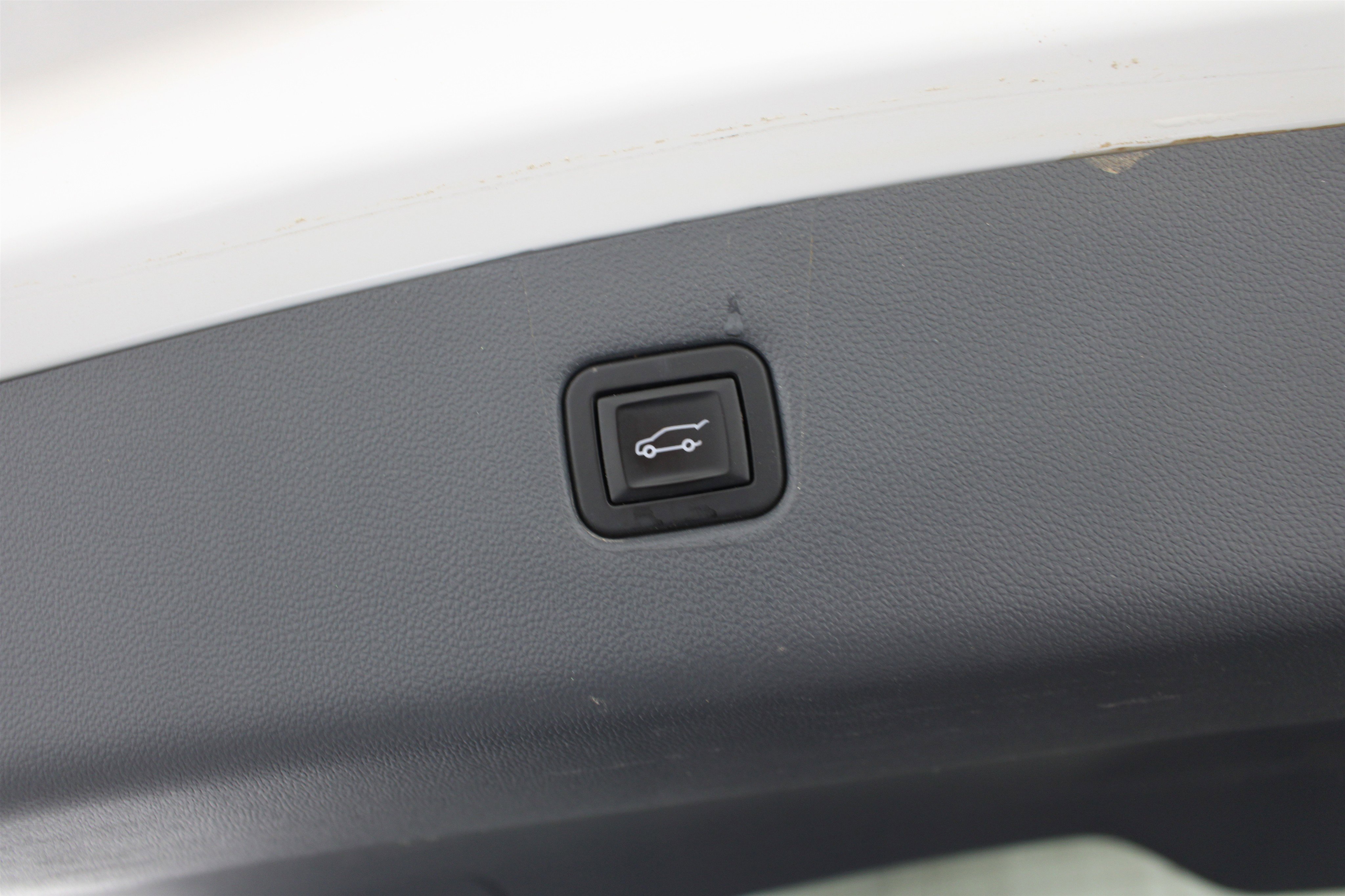 Used 2020 Chevrolet Blazer LT AWD/4WD image 24