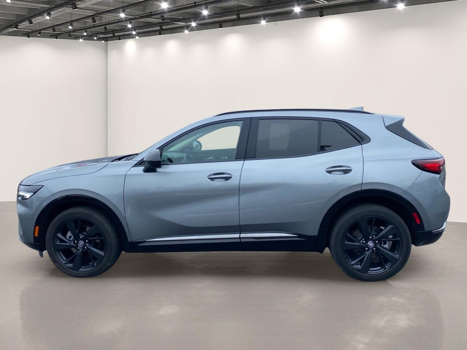 Used 2023 Buick Envision Essence w/ Sport Touring Package image 4