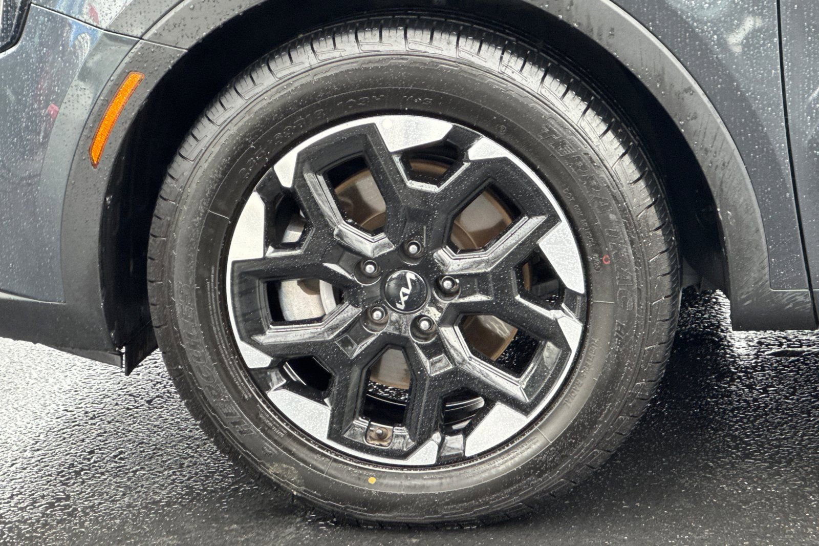 Used 2024 Kia Sorento S image 33