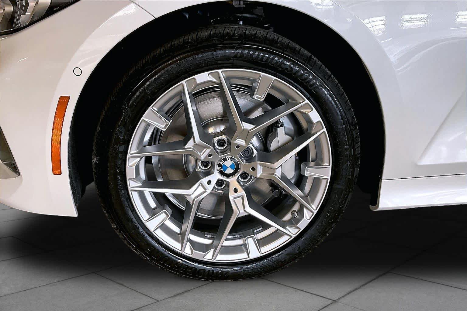 Used 2026 BMW 330i Sedan w/ Premium Package RWD image 8