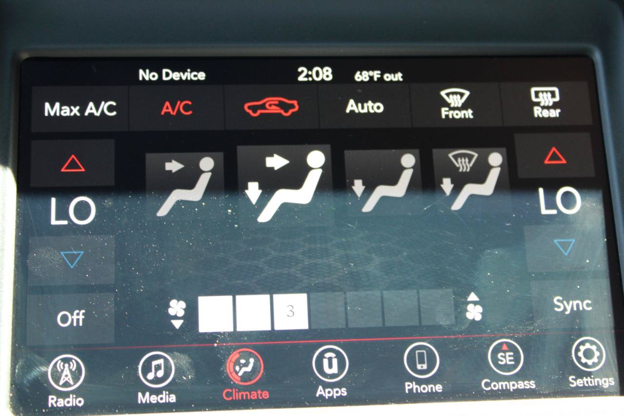 Used 2022 Dodge Challenger GT RWD image 34